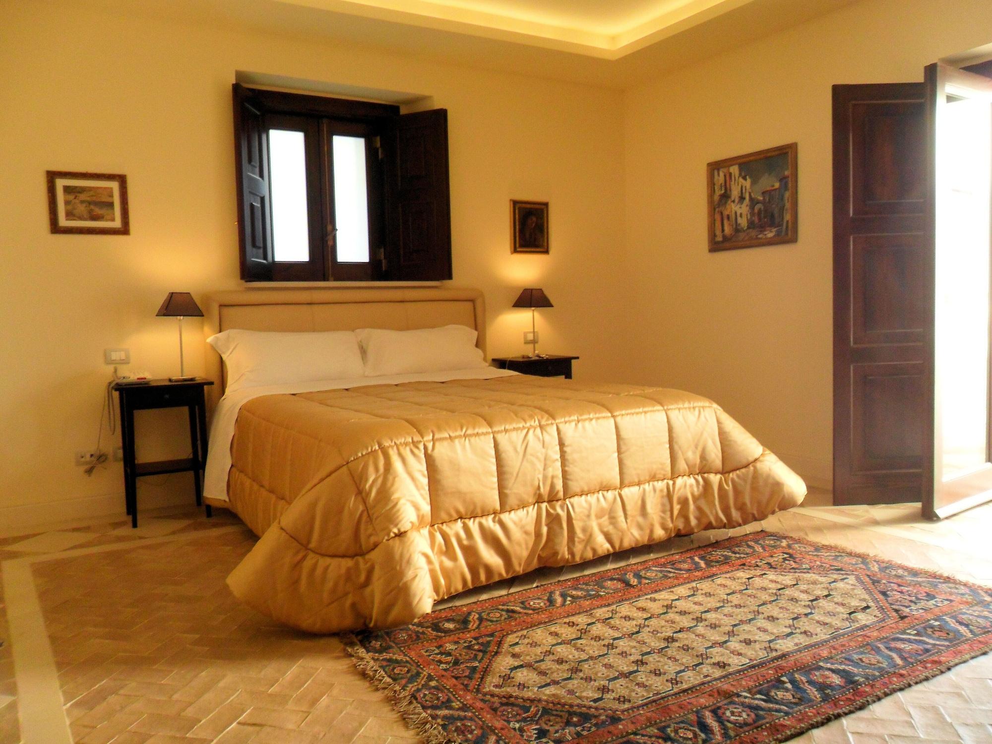 Palazzo Viceconte Hotel มาเตรา ภายนอก รูปภาพ