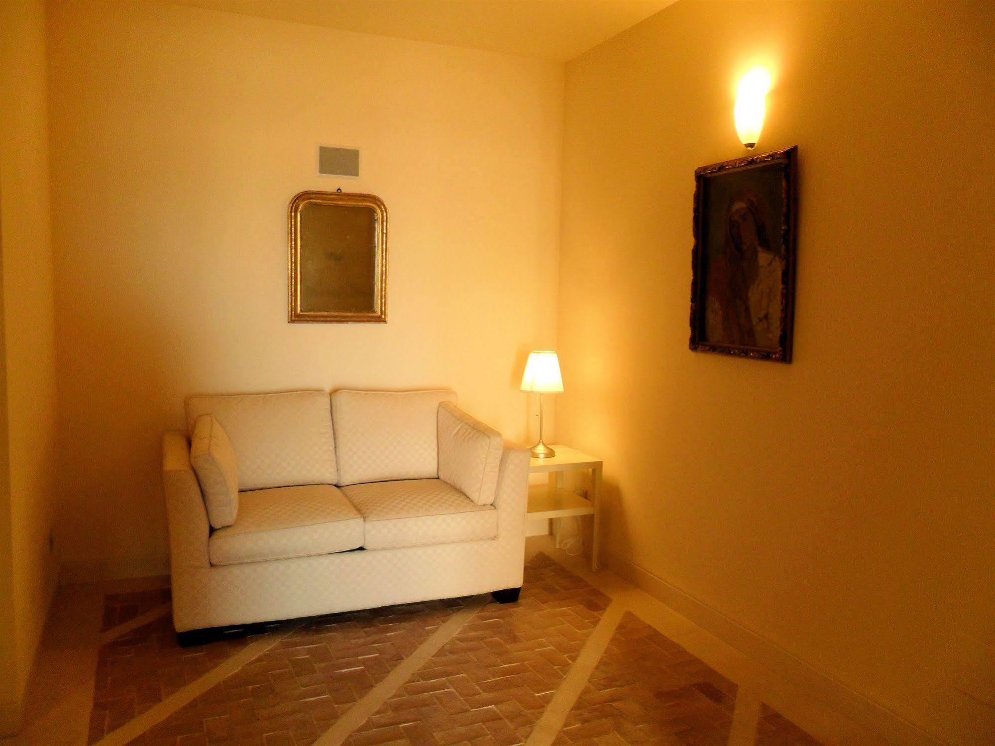Palazzo Viceconte Hotel มาเตรา ภายนอก รูปภาพ