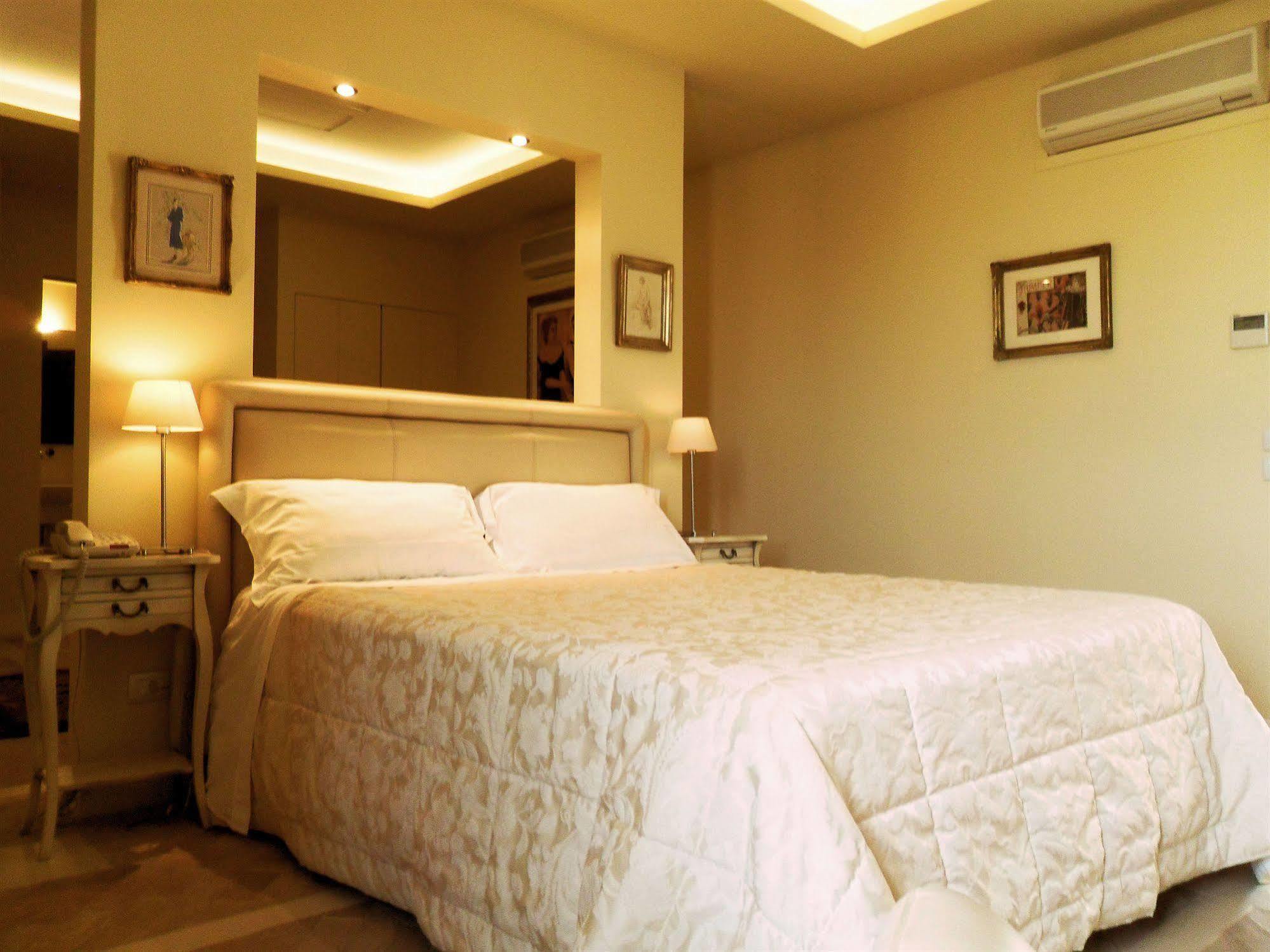 Palazzo Viceconte Hotel มาเตรา ภายนอก รูปภาพ